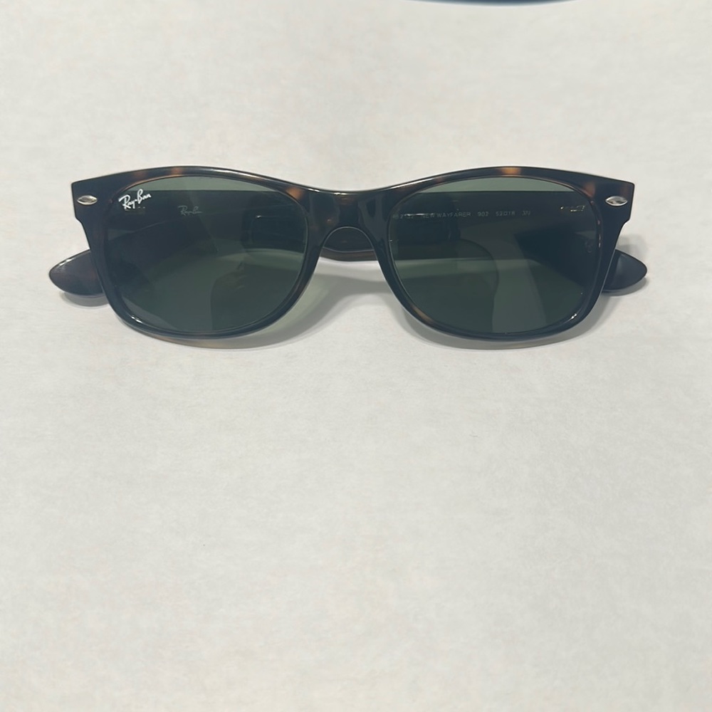 RAY-BAN NEW WAYFARER CLASSIC